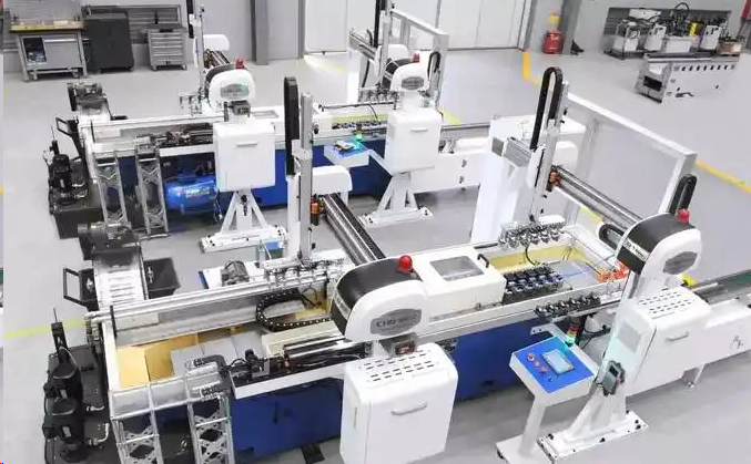 RYK直线电机模组依托直驱机理，实现高精定位、高动态响应与无磨损免维护特性